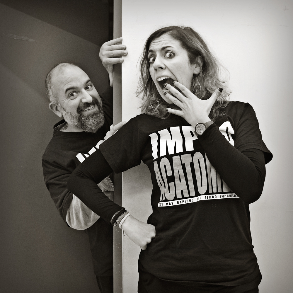 SEGUIMOS ESTANDO A VUESTRA DISPOSICIÓN, LO QUE PASA ES QUE CASI NO ENTRAMOS EN TWITTER. UN BESAZO!!