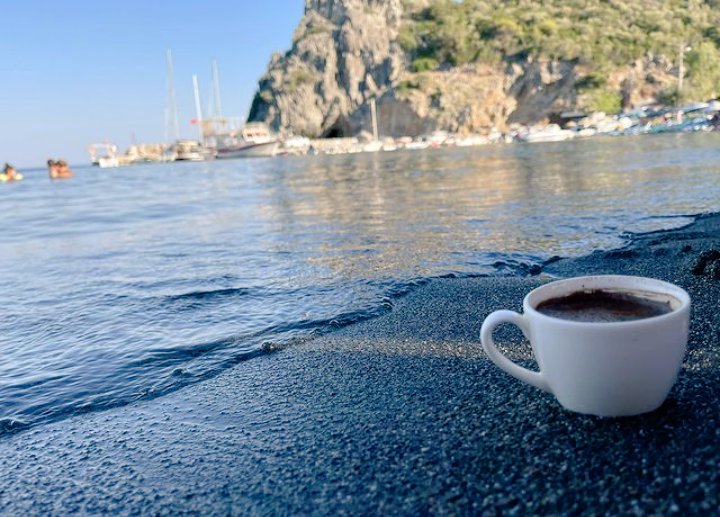 Gününüz keyifli olsun dostlar.☕🎶💦🖖