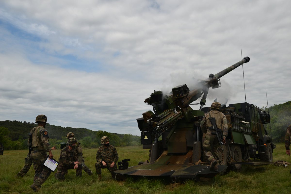 armeedeTerre's tweet image. ➡️ Le #1RA a pour mission d’appuyer les forces terrestres avec des capacités uniques tout en garantissant l’interopérabilité avec les artilleurs alliés.

➡️ Le #3RAMa est le régiment d’appui-feux assurant la délivrance des tirs d’artillerie sol-sol et la défense contre-avions.