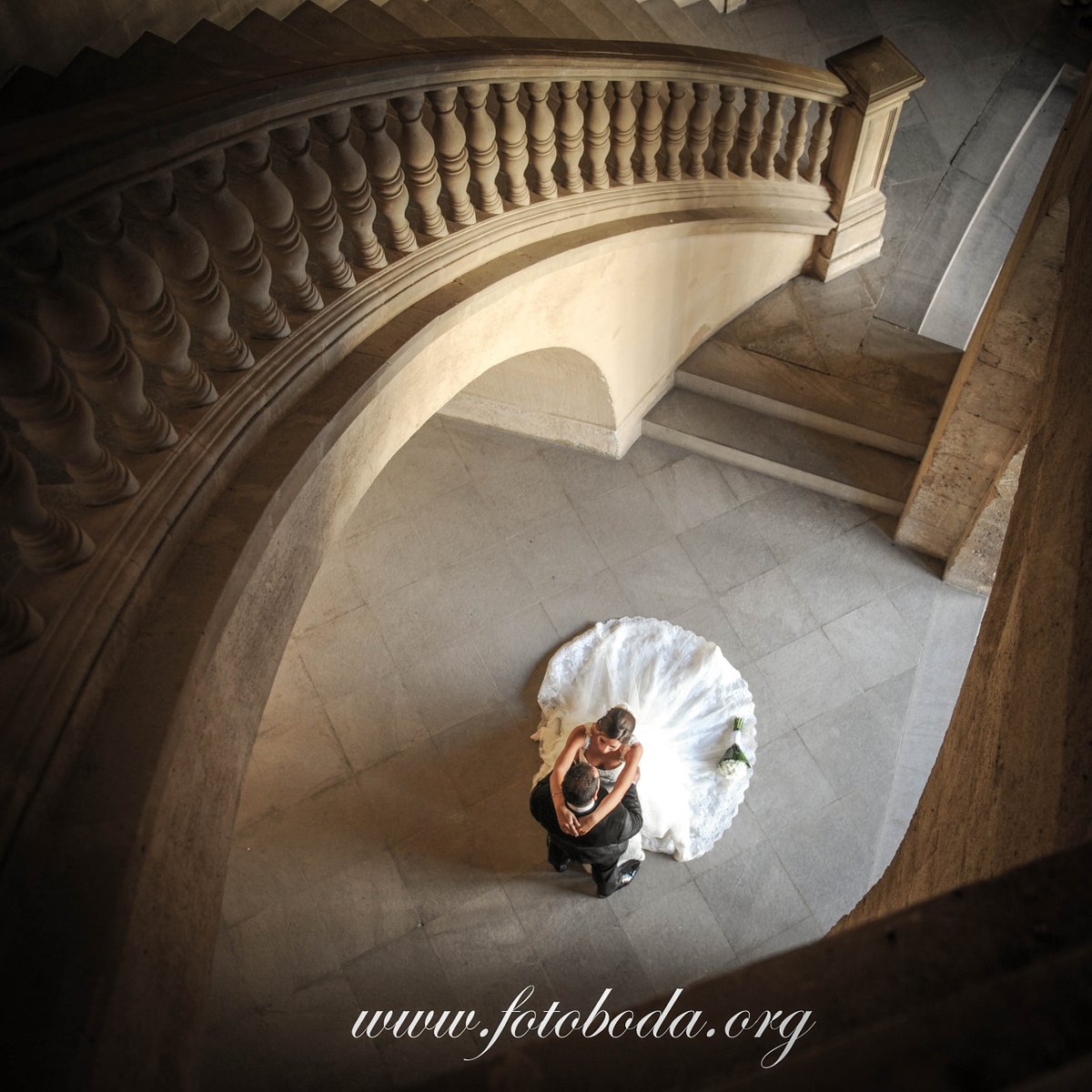 fotobodagranada's tweet photo. ¿Te casas en Granada? Visita nuestra web https://t.co/OJ0J4wSVyV #Granada #FotoBodaGranada #Fotografos #ComercioLocal #BodasGranada #Bodas2021 #FelizMiercoles #Miercoles https://t.co/NA509GS7UR