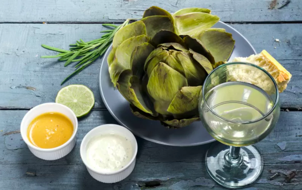 gvino_uk's tweet image. Have you ever thought of what wine to match with artichokes!? Artichokes contain a chemical called cynarin that alters your taste buds, causing everything to taste slightly sweet. So If you're having artichokes, the best wine to pair is a crisp, high acid, very dry #wine.