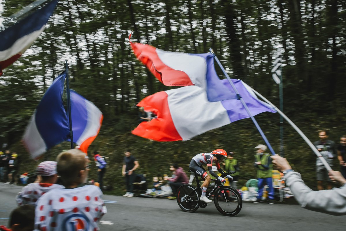 LeTour's tweet photo. 🇫🇷🇫🇷🇫🇷🇫🇷🇫🇷

🎇 A very happy 14th of July to all of France and all French people!

🎇 Belle fête nationale à tous les Français !

#BastilleDay  #14Juillet https://t.co/MJnAs2ZjXI