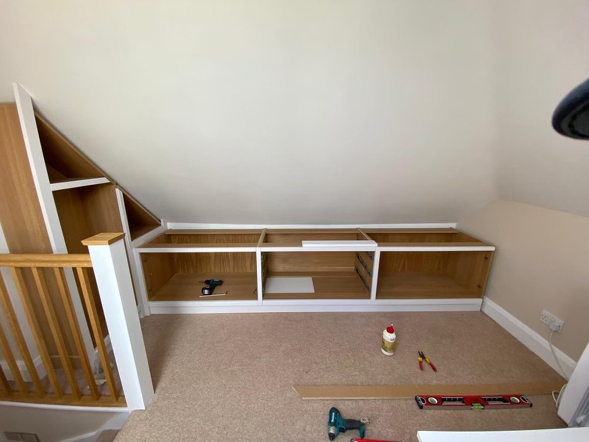 PriestFurniture's tweet photo. We designed & installed this #bespokestorage unit for an existing customer in their art room. Solid oak tops, oak interiors, push touch open doors & drawers finished in ice white paint. In need of a storage solution for your #home? Get in touch for a quote https://t.co/hdVszw6lFC https://t.co/Vom5FkcsKC