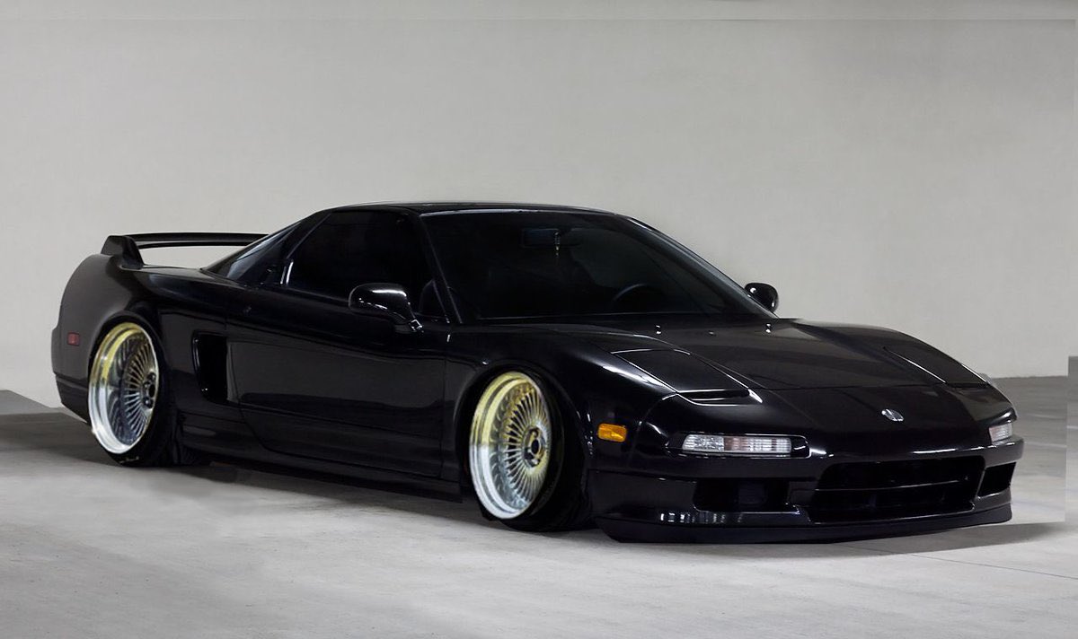 JustVehicles's tweet photo. If Batman owned a NSX https://t.co/bAwHTlqwgl