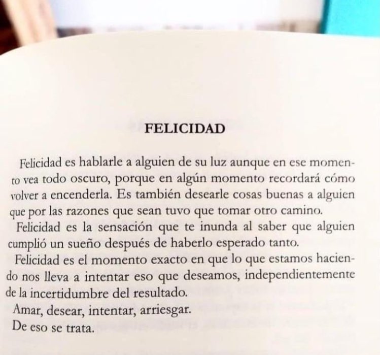 “Felicidad es la sensación que te inunda al saber que alguien cumplió un sueño después de haberlo esperado tanto.”

<a href="/Cementedelibros/">Cementerio De Libros</a>

Libro: Estrellada 
Autor: <a href="/CinWololo/">CinWololo</a> 
#cementeriodelibros