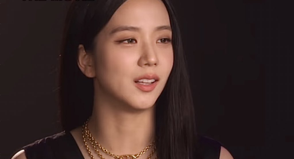 jisoosjpg's tweet photo. JISOO https://t.co/eZlcjmN7kk