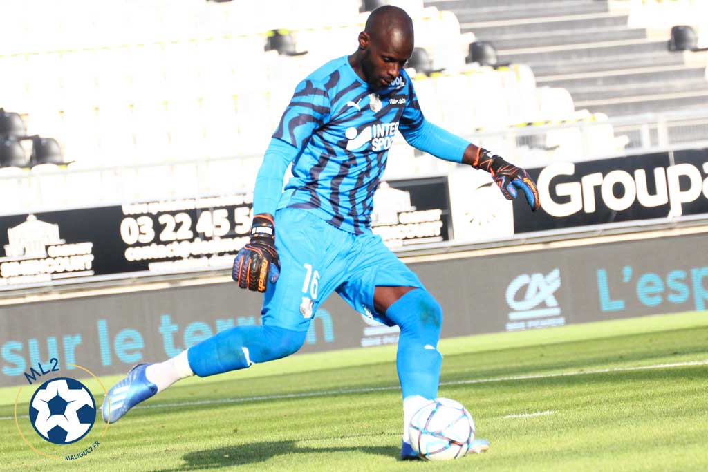 AmiensSCUnited's tweet photo. 🚨 Info AmiensSCUnited

L'Amiens SC cherche à se séparer de Yohann Thuram et souhaite recruter une autre doublure à Régis Gurtner.

#AmiensSC #AmiensSCUnited ⚪️⚫️ https://t.co/iddVvd8uIB