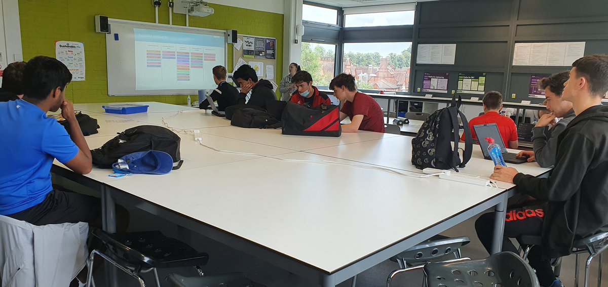 UTCReading's tweet photo. Our students also got to explore @unifrog in a Careers investigation session. UniFrog is our new Careers Platform, ready to log all these amazing activities they’ve been involved with! #worldofworkweek #wowweek https://t.co/NkRp91LWMv
