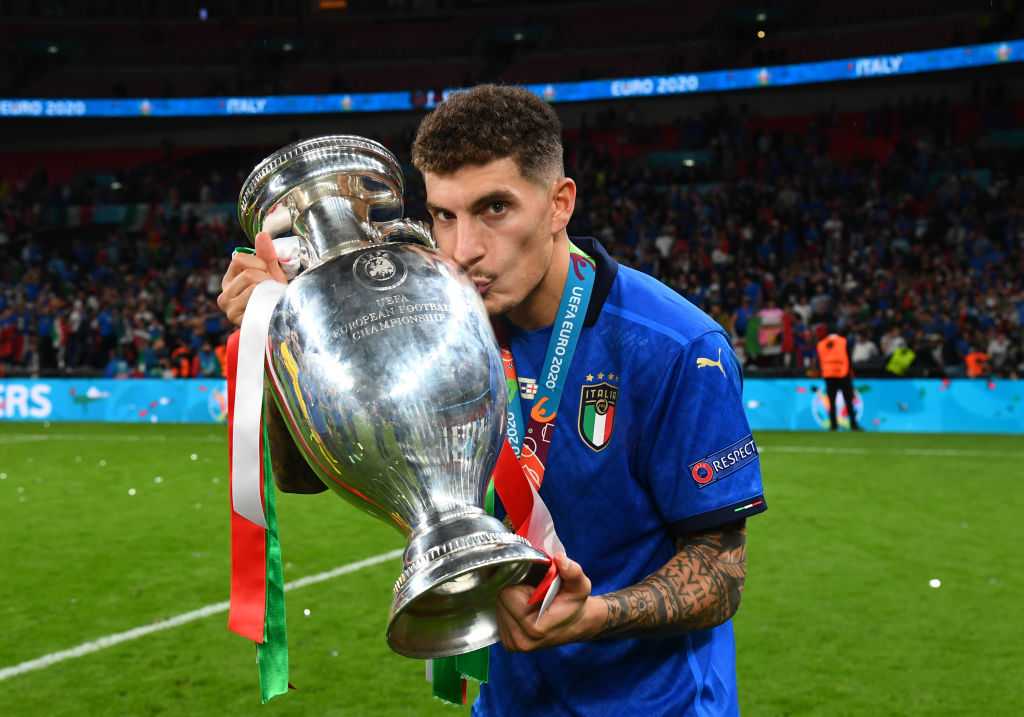 Giovanni Di Lorenzo dẫn dắt Napoli với tư cách đội trưởng mẫu mực - Sự Lãnh Đạo Trên Chấm Đến và Tấm Gương Sáng Trong Ngành Bóng Đá