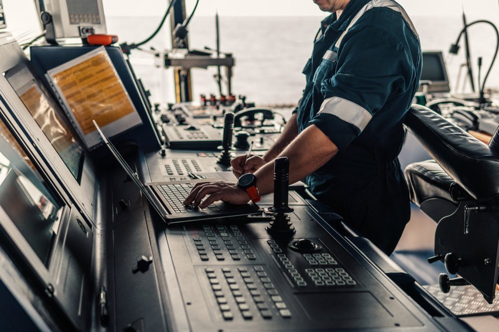 SafeLearn #e-learning offers a cost-effective alternative to traditional classroom-based training. Visit our website for a full list of our #maritime training courses. 
ow.ly/TDPB50FuHLV