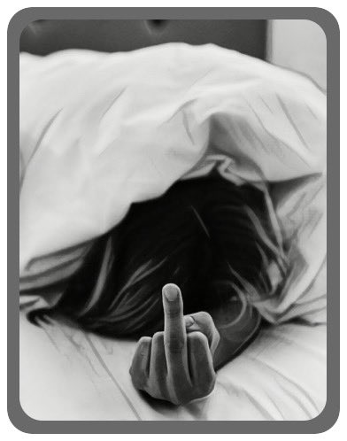 TraumerinJ's tweet photo. Dieses Wetter zieht mich so runter. 
Ich brauche etwas #aufmunterung an diesem #mittelfingermittwoch https://t.co/MNjhhNL8Kp