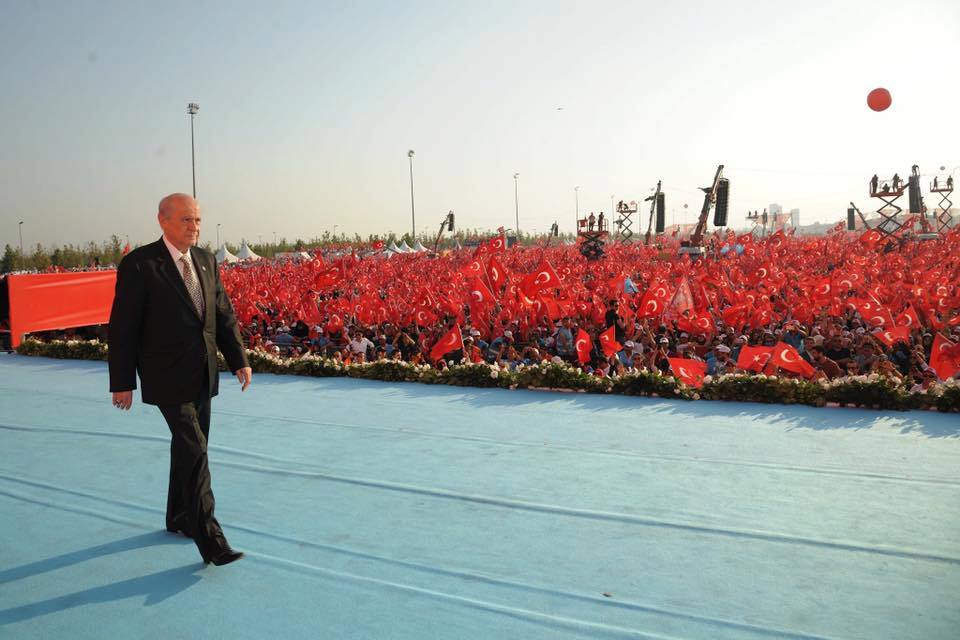 15 Temmuz Devlet için Millet için direnen  LİDER.. 
Allah sizden razı olsun..