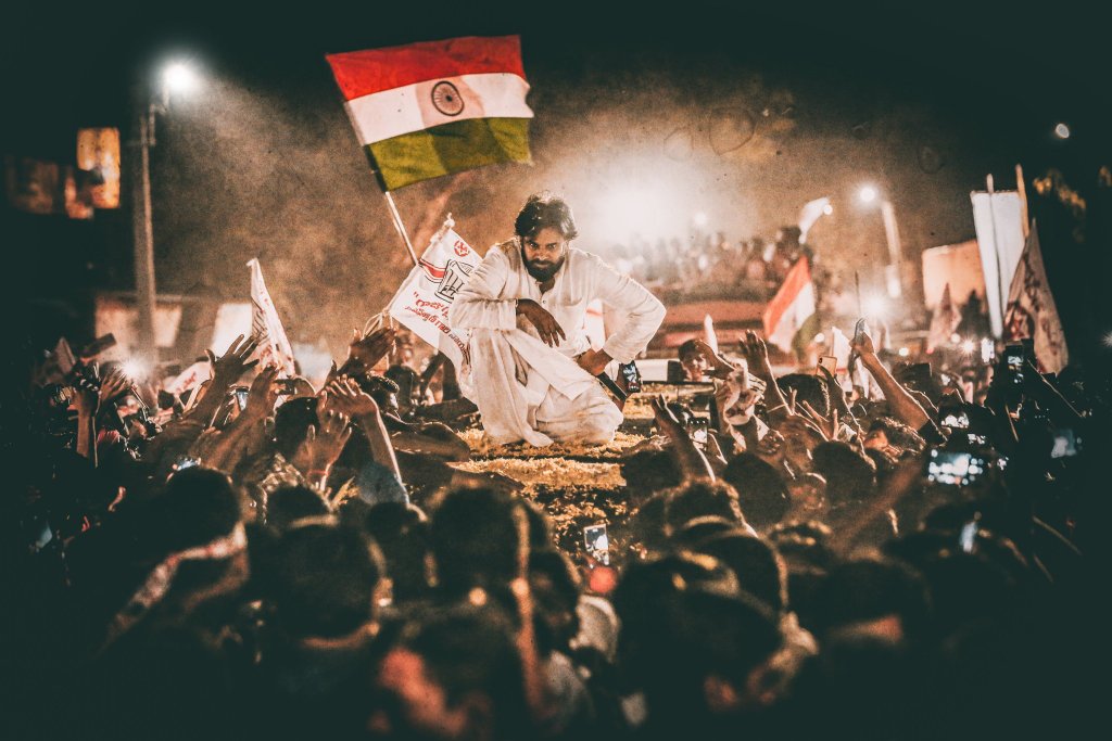 PramodAnnabath1's tweet photo. #AdvanceHBDJanaSenani
#AdvanceHBDJanaSenani
Torch bearer 
The man who introduce new age of politics
#AdvanceHBDJanaSenani 
#పవనోత్సవం |  @PawanKalyan https://t.co/7IpdPCUCi9