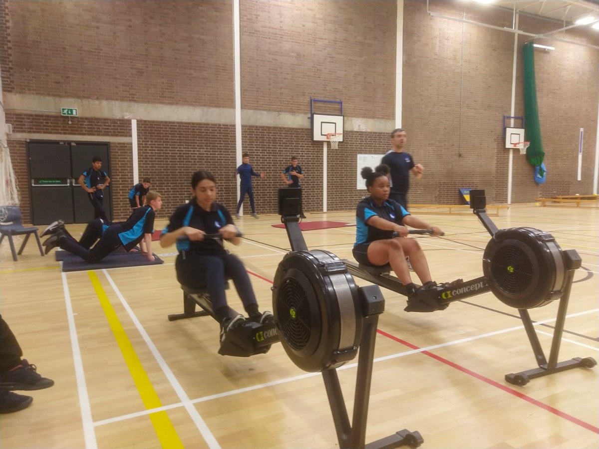 As our competitors get ready to pull hard, a reminder that you can check in on how students are faring!

90 mins of racing coming up and you can follow it all here...

👉 racing.concept2.com/race/5147383706