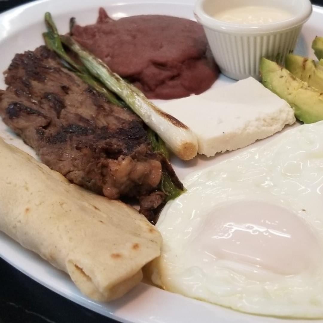 Alba's Cafe & Restaurant tweet media
