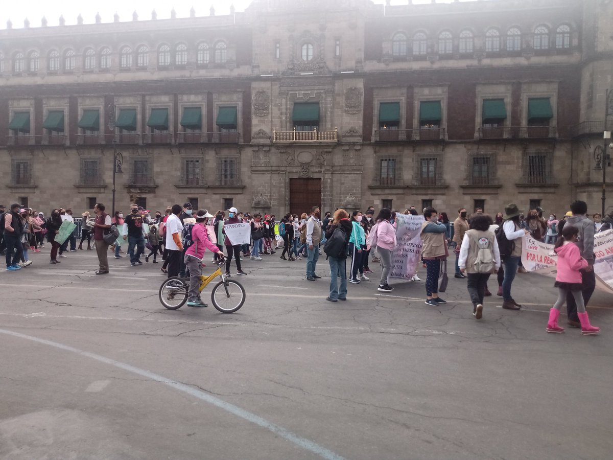 CarlosGermnLun1's tweet photo. NO QUE NO! SI QUE SI! YA VOLVIMOS A SALIR!
#PagoIntegroAProfesoresInterinos
#ecatepec
#Epo277
#UniversidadTlamatincalli
@alfredodelmazo  @delfinagomeza  @lopezobrador_  @Univ_Opinion  @adn40 https://t.co/gRS4puyva4