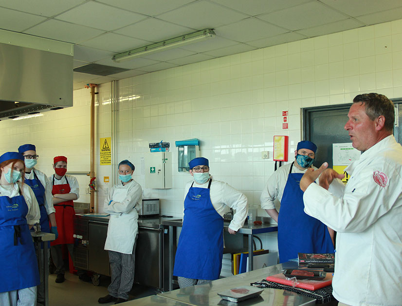 pioneerfoodserv's tweet photo. Our butchery sales manager, John Cowen, went along to @lakescollege last week. He spent time demonstrating different cuts of meat and how different cooking techniques affect tenderness and flavour.

We love visiting colleges and inspiring the next generation of chefs! https://t.co/Y5BiaQxNE8