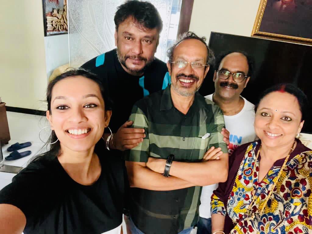 harimonium's tweet photo. #D55 taking off pride @dasadarshan @shylajanag @Dbeatsmusik @bsuresha @Dcompany171 https://t.co/CWkDwsSLV1