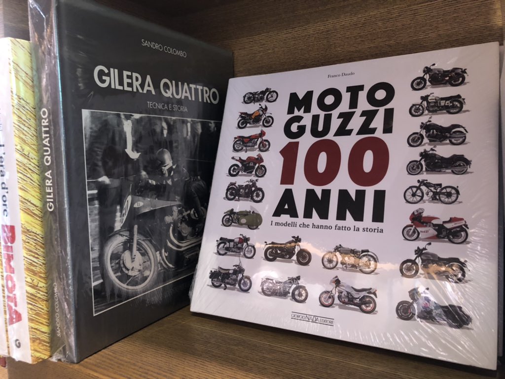 【書籍が入荷しました。】

イタリア車関連が入荷しました。数が多く個別にご紹介できず、気になる表紙がございましたら、店頭かお電話（03-3770-5005）にて。

#abarth #fiat #lancia #maserati #ermani #motoguzzi #gilera #italia #carbooks #motorcyclebooks #代官山蔦屋書店 #daikanyamatsutaya