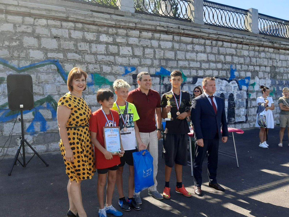 На  многонациональной спортивной площадке состоялось торжественное закрытие  районного этапа областного  турнира «Лето с футбольным мячом». Команды школы № 63 <a href="/school63samara/">Школа 63 г.о.Самара</a>  заняли: младшая – 1 место, старшая  -3 место! Ребят наградили Кубками, грамотами, ценными подарками!