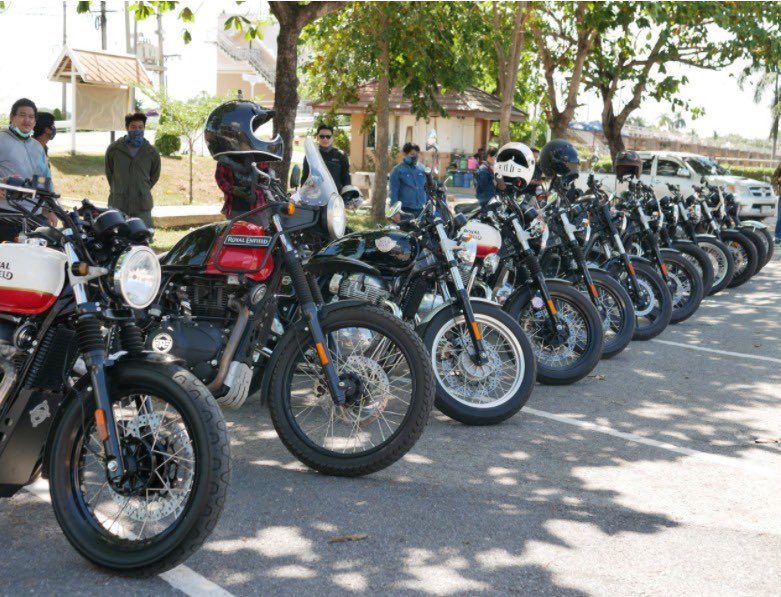 Vimalsumbly's tweet photo. Urge to get back on their Royal Enfield's is quite visible in Thailand..

#RoyalEnfield
#Easygotback 
#Ridemore 
#Puremotorcycling 
#REThailand https://t.co/ybOD8d4rOn