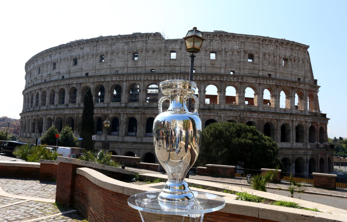 La UEFA tweet media