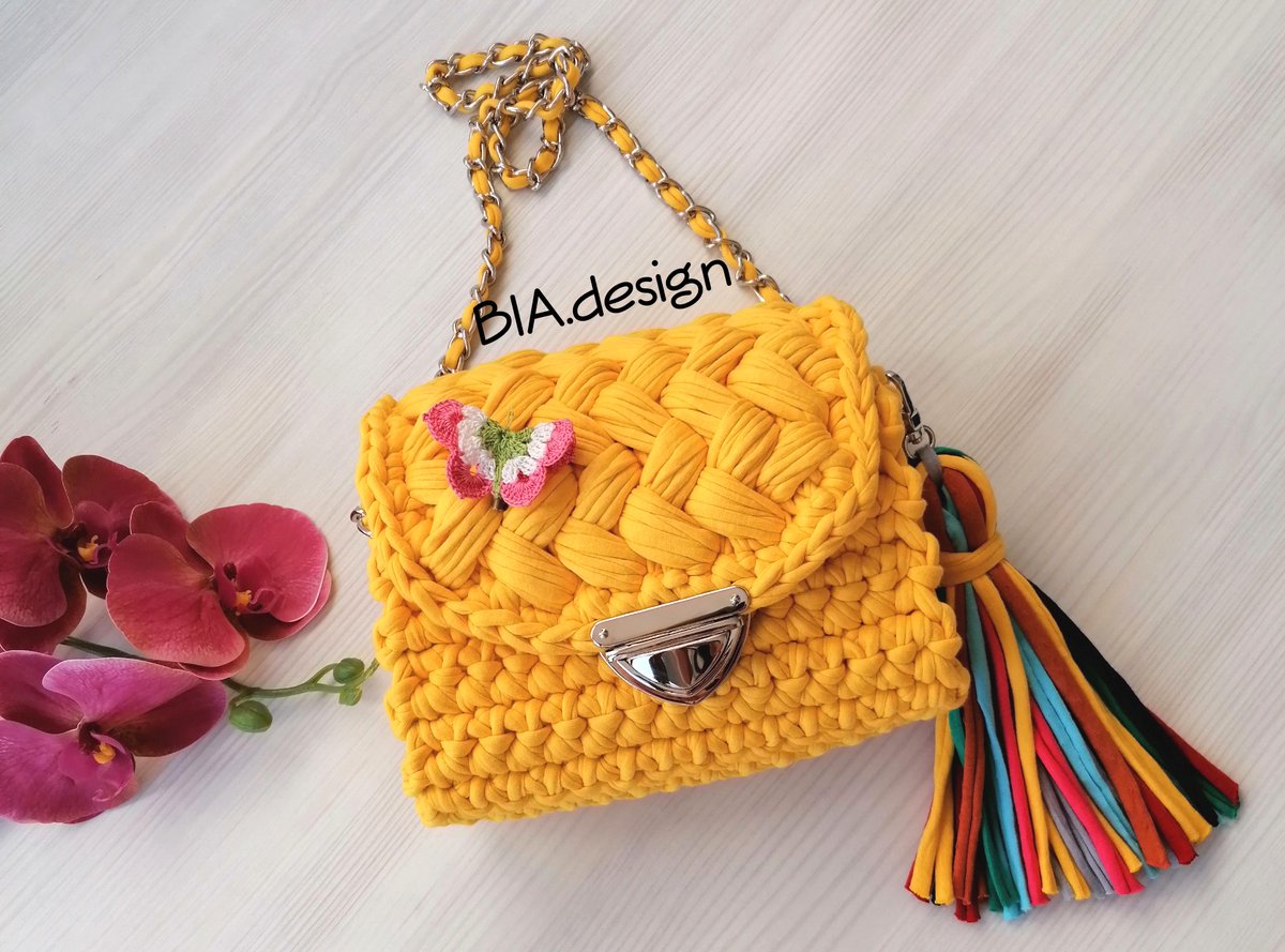 BIAdesign3's tweet photo. #Magia galbenului 💛☀️👒
#handmade #bags #crochet #genți #personalizate #unicat https://t.co/GI2n3kyyzO