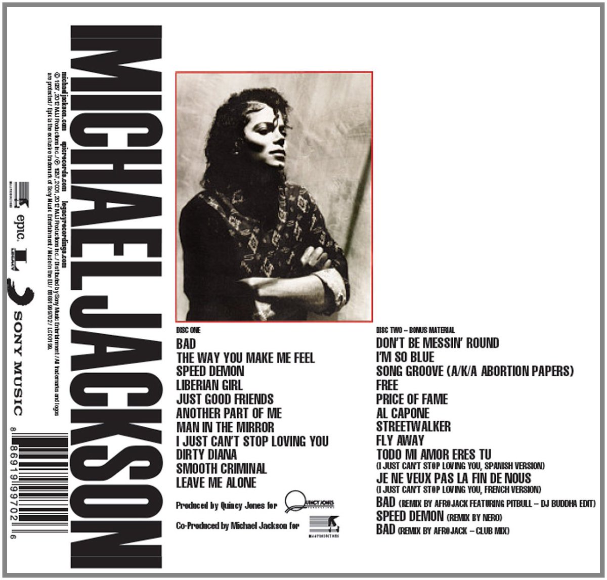 La primera gira mundial que ofrece #MichaelJackson en solitario llega a Gran Bretaña, donde ofrece un concierto en el estadio de #Wembley. El artista presenta #Bad (1987), el álbum que sucedió a #thriller
