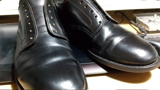 同じような靴ばかり買ってる… 