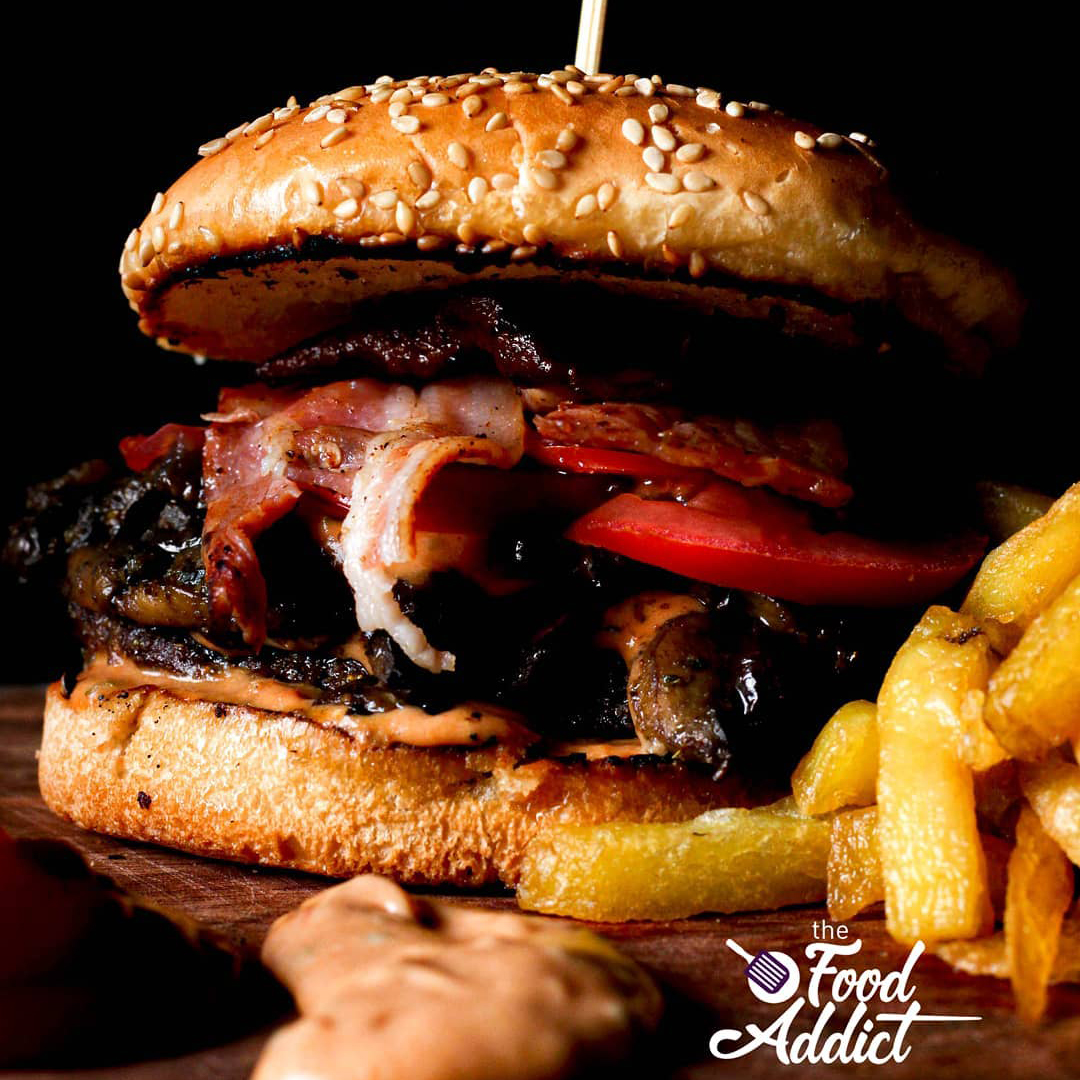 TheFoodAddictKe's tweet photo. Sometimes I crave my own cooking 😭😭😭😭 mautamu tu 😋😋😋 https://t.co/gpbuvbPhRv
#thefoodaddictke #homecooked #burger  #tastypresents #tastyfood #tastemade  #foodstyling #foodthatslaps  #foodphotography #SouthAfricaIsBurning #Vote4Yourself #ArtetaOut #MonumentalAuthority https://t.co/LmnTQU7AXs