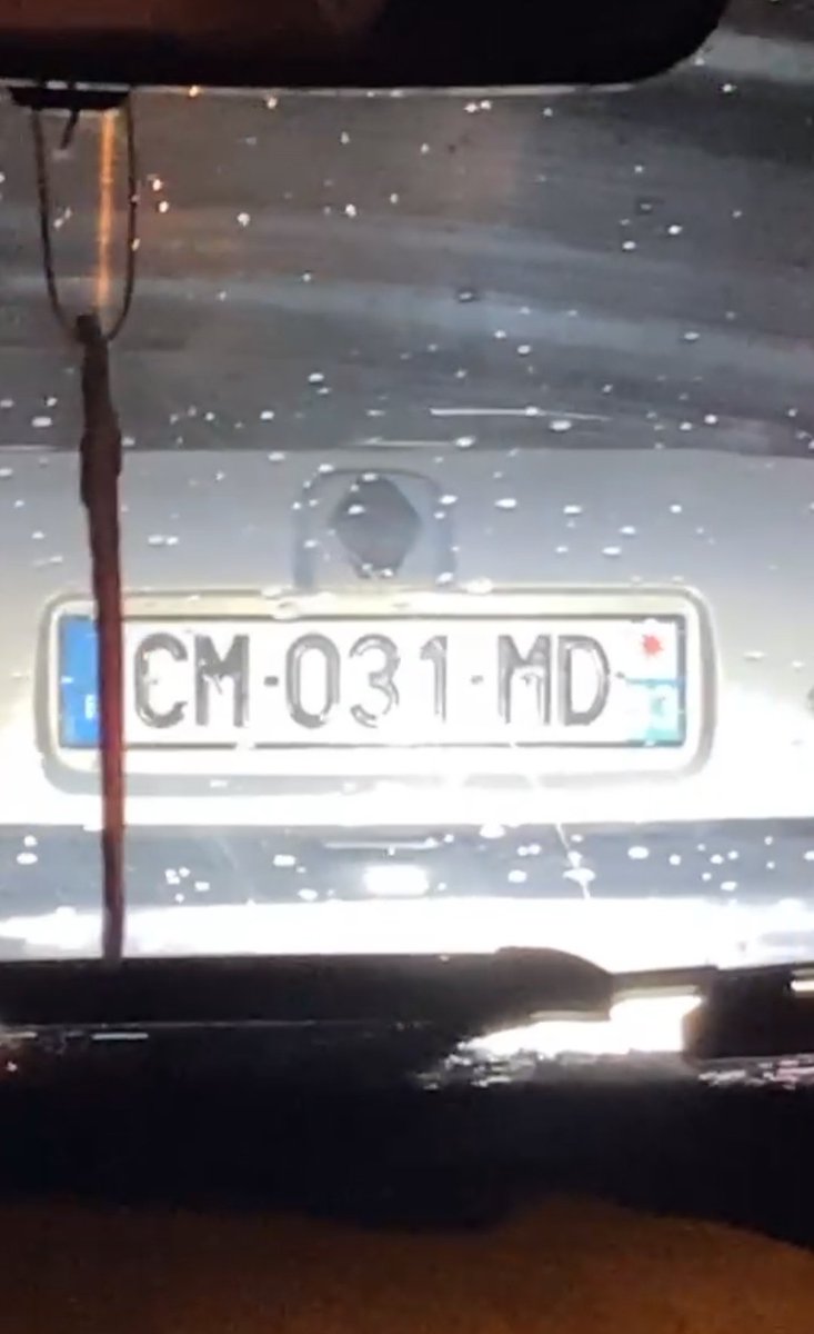 thomas_noye's tweet photo. ⚠️ Secteur Meaux et les alentours ⚠️ Un mec en clio 2 grise immatriculé CM-031-MD région 93 s'amuse à suivre les filles seules en voiture ! Hier soir il a suivi une voiture où se trouvait 3 filles vers 00h30, quand il nous a vu il s'est vite barré. Attention à vous vraiment 🙏 https://t.co/18jHFECVof