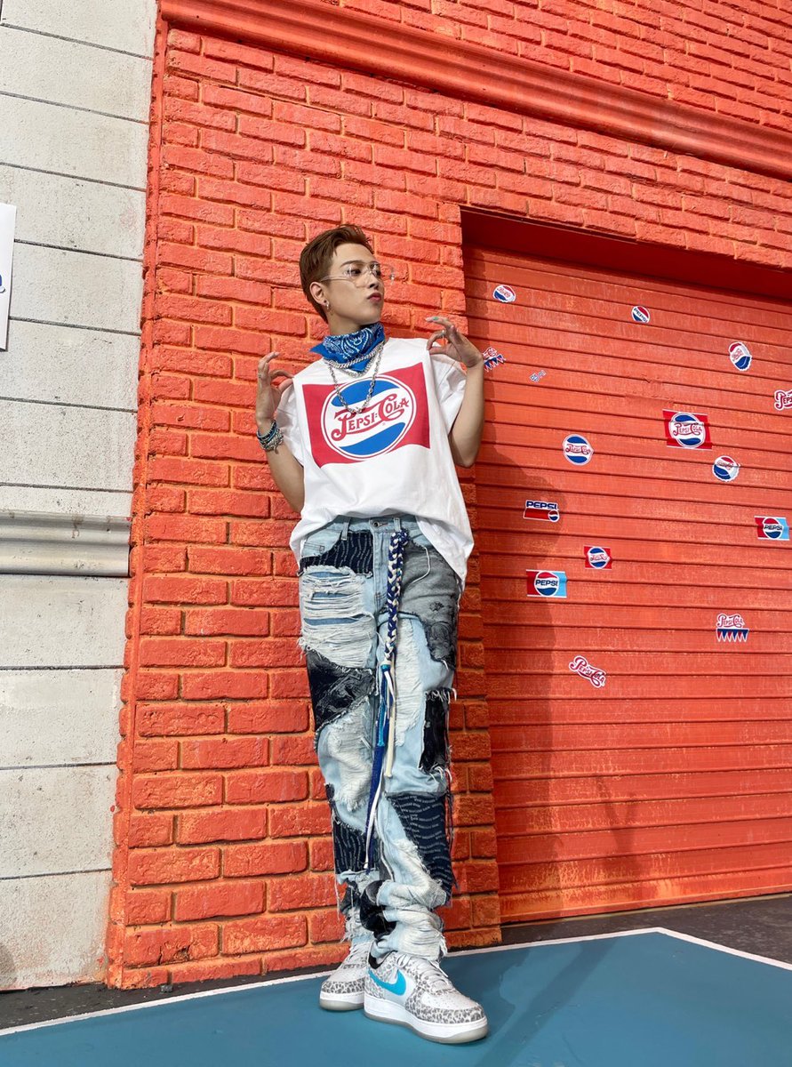 ATEEZofficial's tweet photo. [#홍중] Pepsi🌊
#ATEEZ #에이티즈 https://t.co/iduDap0HsH