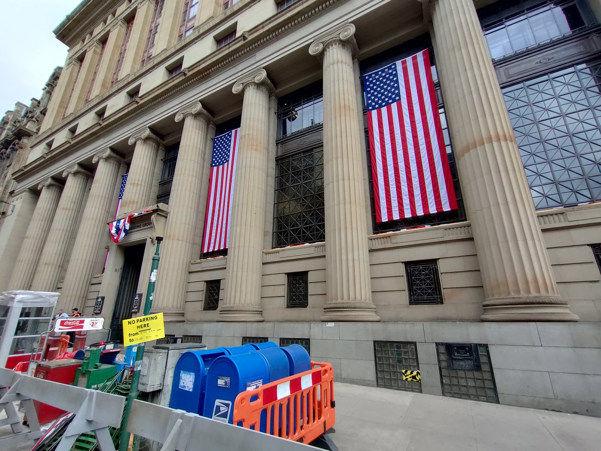 queue_max's tweet image. Glasgow, Scotland 2021 transformed into New York 1969 to welcome home the crew of Apollo 11. Filming for the new Indiana Jones film. @DJSnM @Erdayastronaut