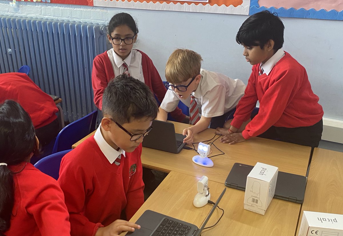 CCJacademy's tweet photo. Year 5 have been using sequencing to program a dialogue between two Picoh robots this morning. Each Picoh asked &amp; answered questions, communicated using non-verbal cues and even displayed a unique personality. Fascinating! Amazing work, Year 5!
#PicohPilot @OhbotRobot @LGfL 🤖 https://t.co/l0HcVVWmkr