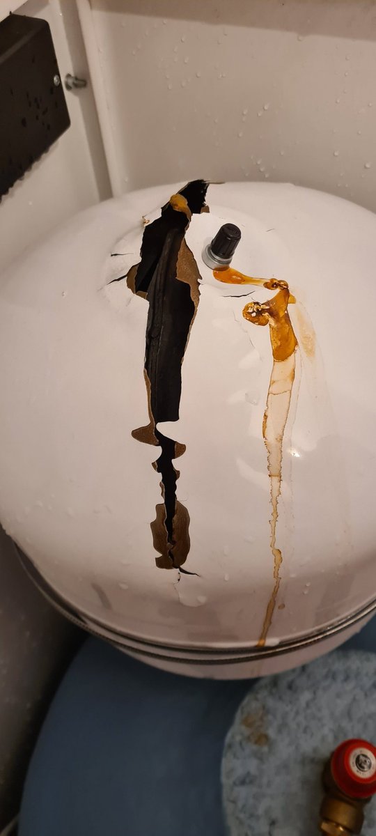 ModernSrvs's tweet photo. A note for #Landlords
Please make sure your tenants know where the Stop Tap is located and is in a working condition! https://t.co/Wbtv8Asbmz