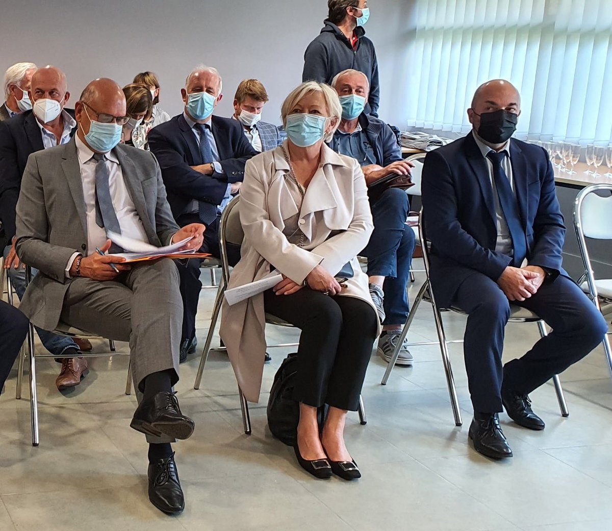 C_MorinDesailly's tweet photo. A l’invitation d’@OBureaux presudent de @TerroirdeCaux , j’ai eu le plaisir d’assister cette semaine à la signature du #CRTE, le Contrat de relance et de transition écologique, entre @Prefet76 et la communauté de communes, en présence de nombreux élus . https://t.co/x0pMVkkcCs