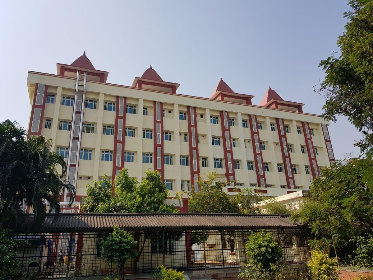 In the past few years, the Centre and UP Government have done extensive work in the health sector. As a part of these efforts, the 100 bed MCH wing in BHU will be inaugurated. The project will make quality healthcare easily accessible to the people of Kashi and surrounding areas.