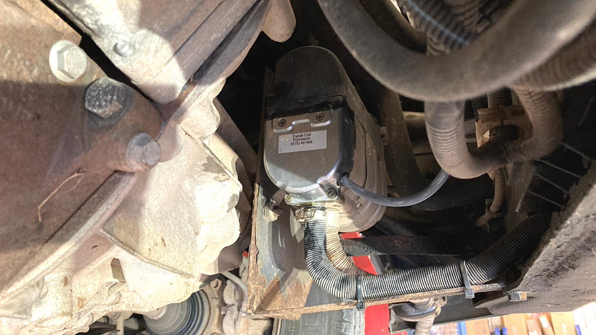 An Eberspacher Hydronic D5WSC heater that was fitted 21 years ago by our engineer Alistair has only just needed a repair after all those years!

#eberspacher #espar