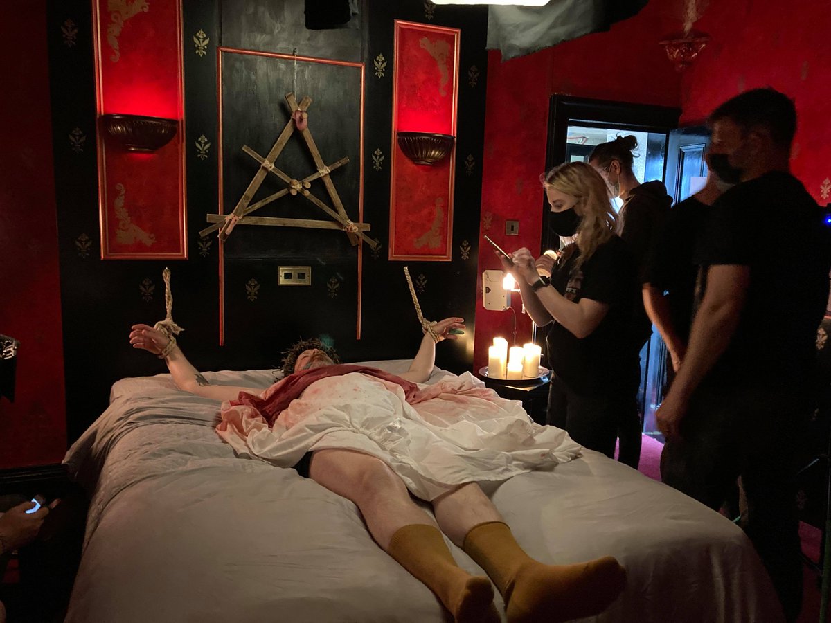 nyomurdi's tweet image. Busy times watching Mr Rufus Hound get chased by Cultists - lovely three day shoot in Hartlepool with a beautiful cast and crew!

#film #filmmaking #horror #drama #sound #productionsound #soundrecordist #soundie #boomop #setlife