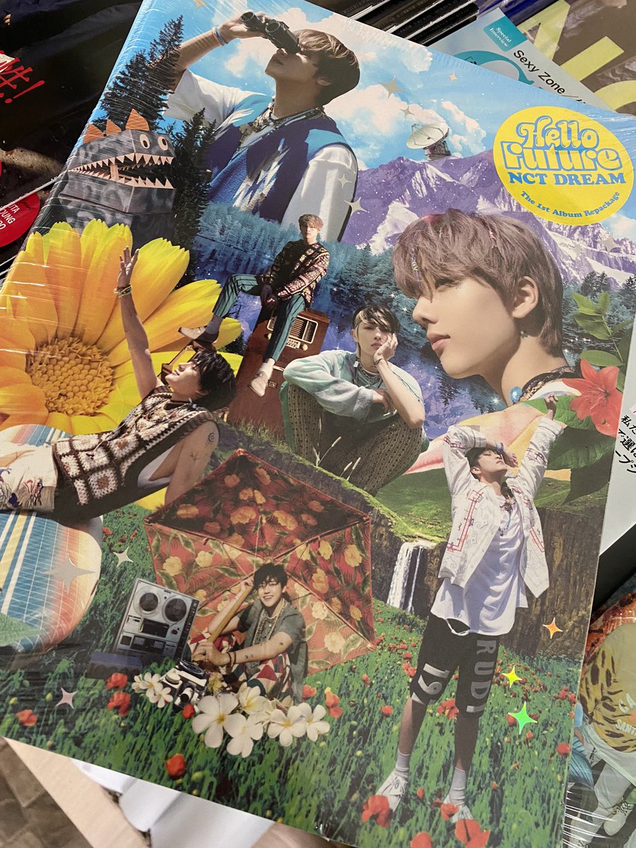 yutindero's tweet photo. #YutAvailable - Sealed Hello Future PB ver.
These are extras from a fast eta batch secured via kt0wn. 1150php each ver/2300php per bundle; 2 bundles available
Send us a DM if interested to get! Will send this together with the shipping batch for our latest arrivals. https://t.co/qD0UJP0E00