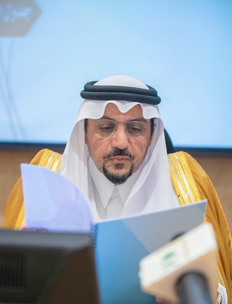 شدد سموه على الجهات المعنية متابعة تطبيق الإجراءات الإحترازية للوقاية من فيروس #كورونا..

سمو #أمير_القصيم يوجه بإستمرار العمل خلال إجازة #عيد_الاضحى المبارك.