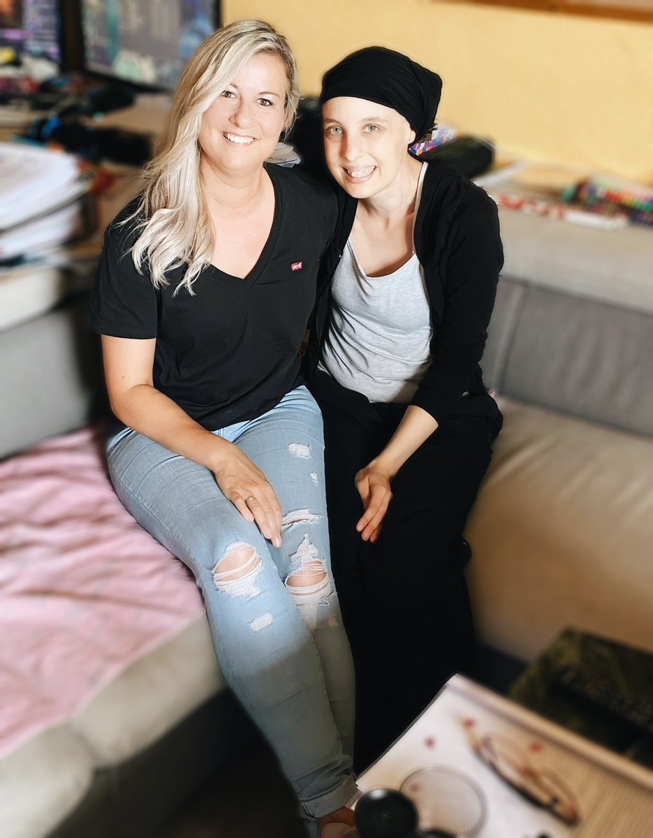 BinesWelt1's tweet photo. Liebe @ManuelaWalz3 Wir haben Dich  sehr sehr lieb Du bist nicht nur Mitglied in einer Community  bist eine Freundin geworden und wir möchten Dich nie wieder missen und wir hoffen dass sie dir mit dieser Aktion ein wenig Kraft schenken konnten 
denn eins ist klar du Du gewinnst! https://t.co/WNAbO61yOU