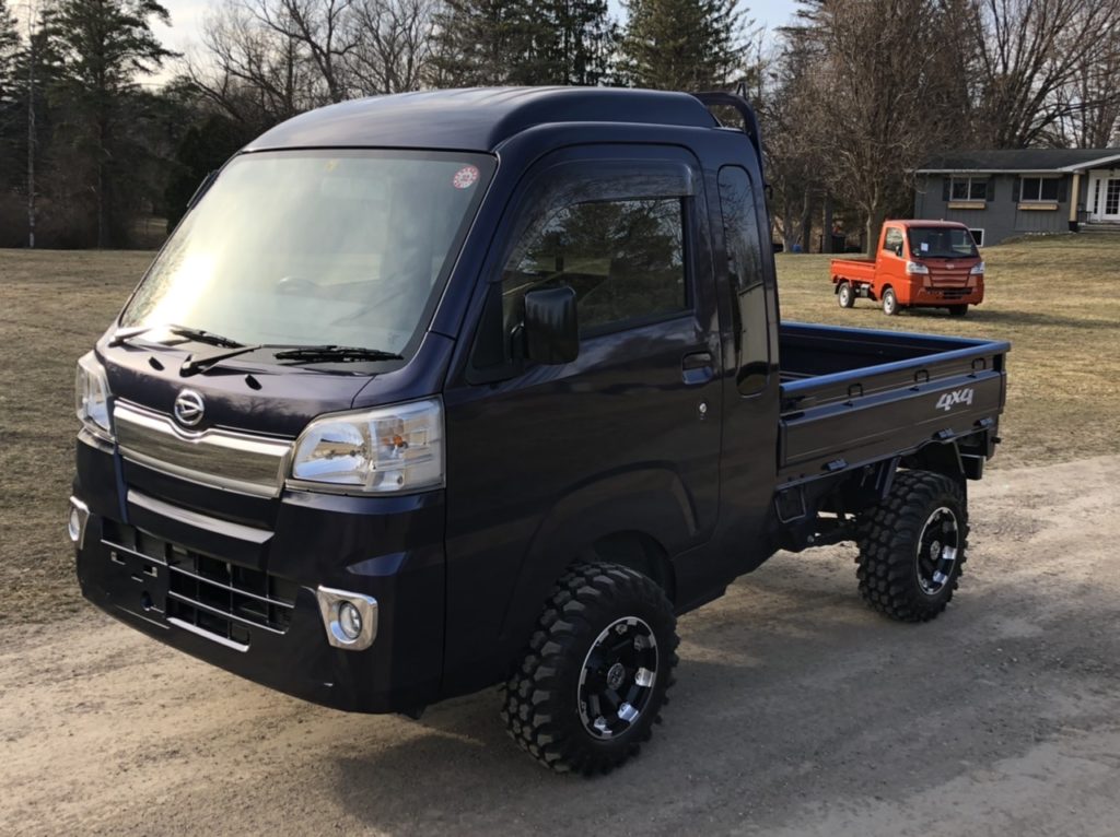 minitruckdepot's tweet image. From #practicaldumpbeds to #customizableoptions in #minitrucks, our versatile range of #minitrucks powered with #Japanesetechnology make sure you go long and off-road with comfort. For more details, visit bit.ly/2RqRgaW now. #Japaneseminitrucks #Japanesevan