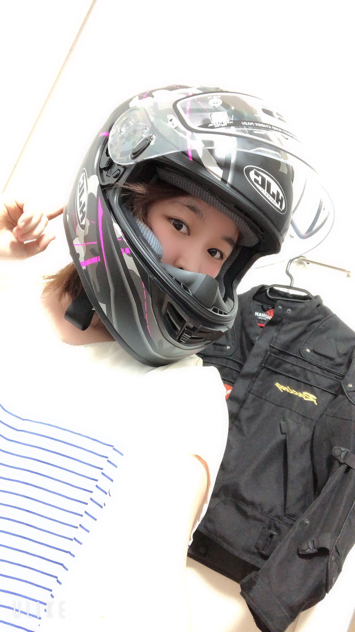 Hjcヘルメットのインプレ 安全性 サイズ感 口コミ評判は Pcxでgo