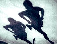 ✨           İNSANLAR Diyorum            ✨
     Neden Gölge Olmayı Seçerler’ki.?
                Kovalarsın KAÇAR.!
                Kaçarsın KOVALAR.!!!