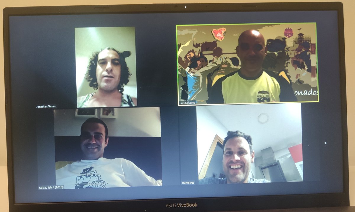 LOS CLUBS DE LA LIGA DE VETERANOS DE FUTBOL 11 APRUEBAN CREAR LA LIGA PROVINCIAL

La Liga ya cuenta con la inscripción de 2 equipos del Puerto Santa María y 3 de Cádiz a la espera de sacar la Organización las bases