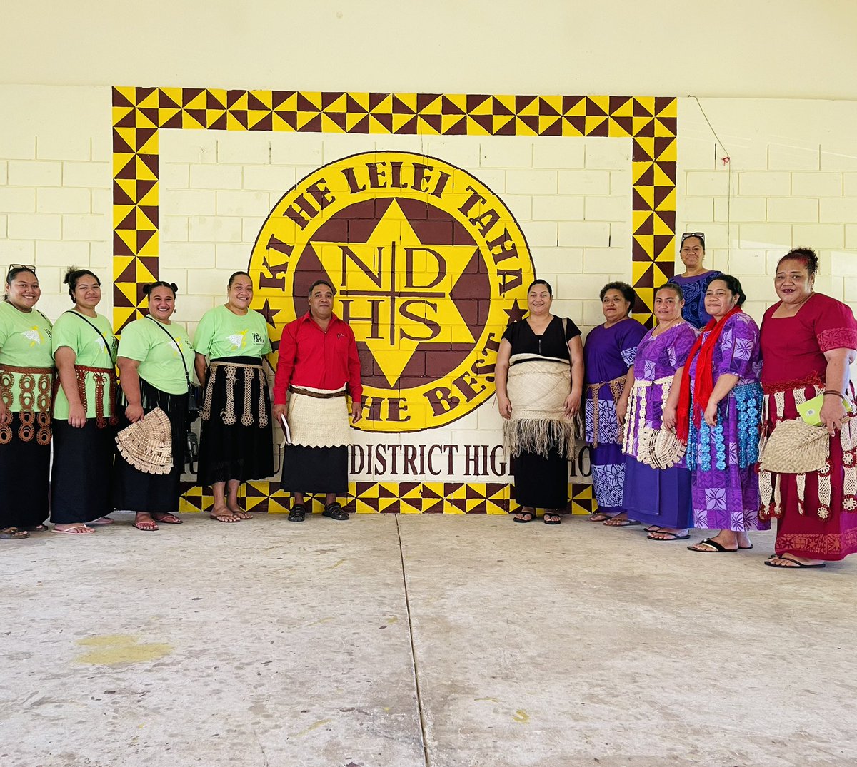 WCCC_TONGA's tweet photo. WCCC’s ‘IO TEU LAVA campaign to high schools rolled out at Niua Toputapu High
#OfCourseICan 
#BreakingGenderStereotyping 
#UsingStorytellingToChangeAttitudes 
#ChangingTheNarrative
#WCCCUloaApproach 
#PacificPartnershipToEVAWG https://t.co/aRo7jdnSyr