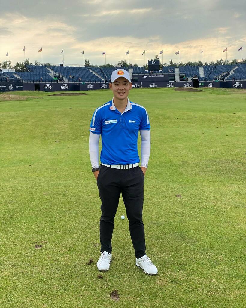 jazzjanegolf's tweet photo. The Open Vibe. @boss #thisisboss @footjoy thanks @deanopro for coming out to support from @petercowendubai https://t.co/7fDpCdtjPZ https://t.co/w3Siem7ea0
