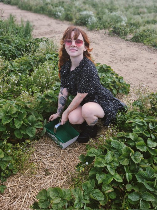 I had a Berry good time strawberry picking today 🍓🌿 https://t.co/7hcNJkul7k