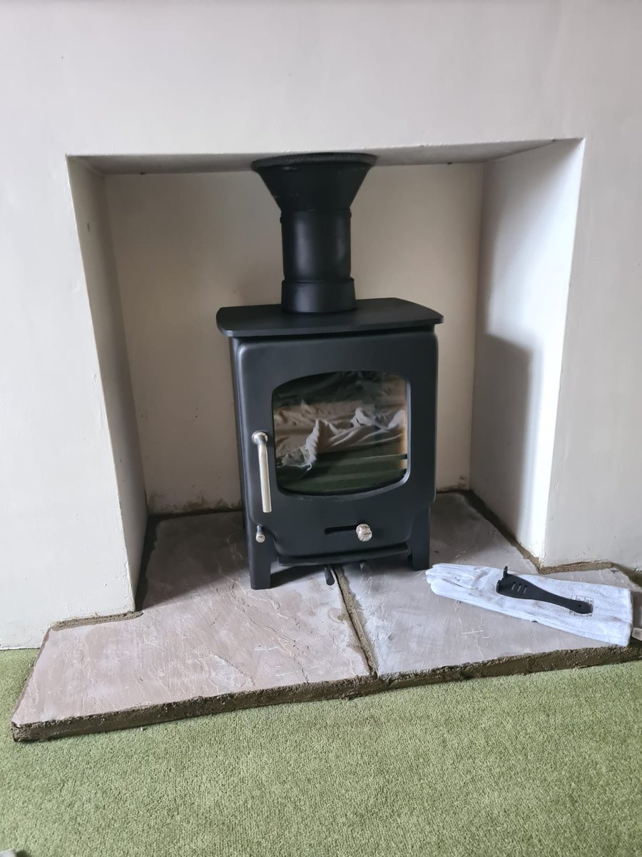 SkiptonStoves's tweet image. Installation of a @Ekol_Saltfire ST X4 Multi-fuel stove for a fabulous customer! included laying new Riven stone flag hearth. #weinstall #hetasregistered #multifuelstove #SaltFire #skiptonstovesandranges #getwinterready
Call to book a survey, start your own stove adventure today!